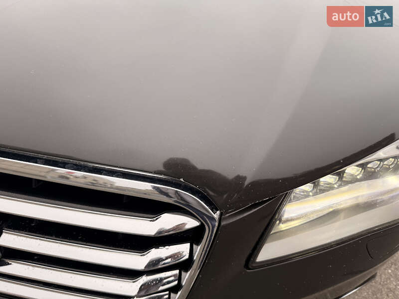 Седан Audi A8 2012 в Киеве