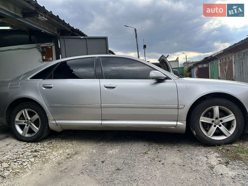 Седан Audi A8 2003 в Харкові