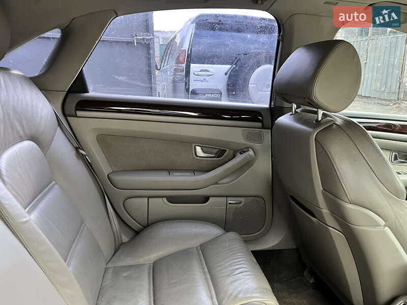 Седан Audi A8 2003 в Харкові