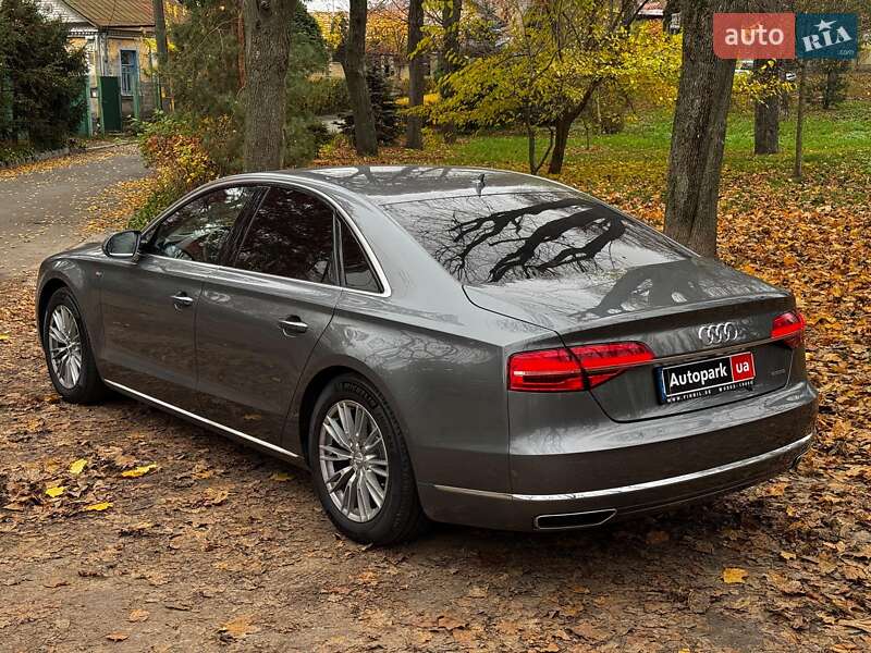 Седан Audi A8 2016 в Києві