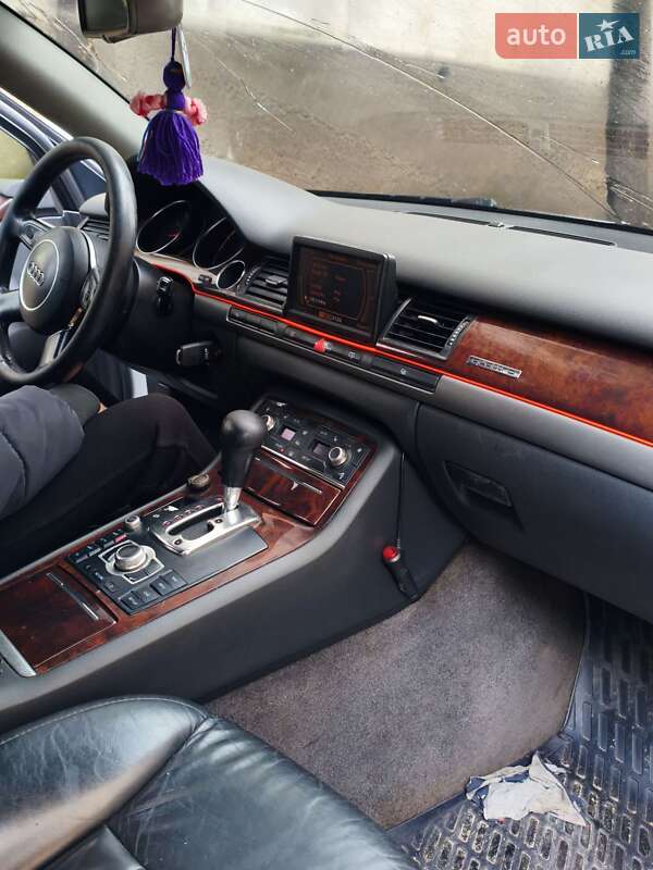 Седан Audi A8 2002 в Черновцах