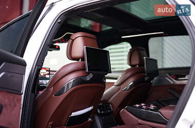 Седан Audi A8 2014 в Львове