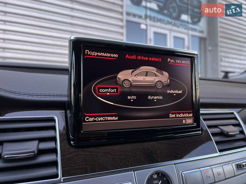 Седан Audi A8 2011 в Києві