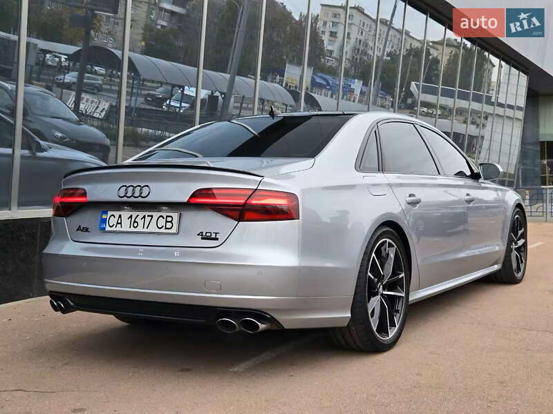 Седан Audi A8 2017 в Києві