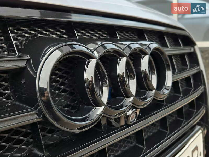 Седан Audi A8 2017 в Києві