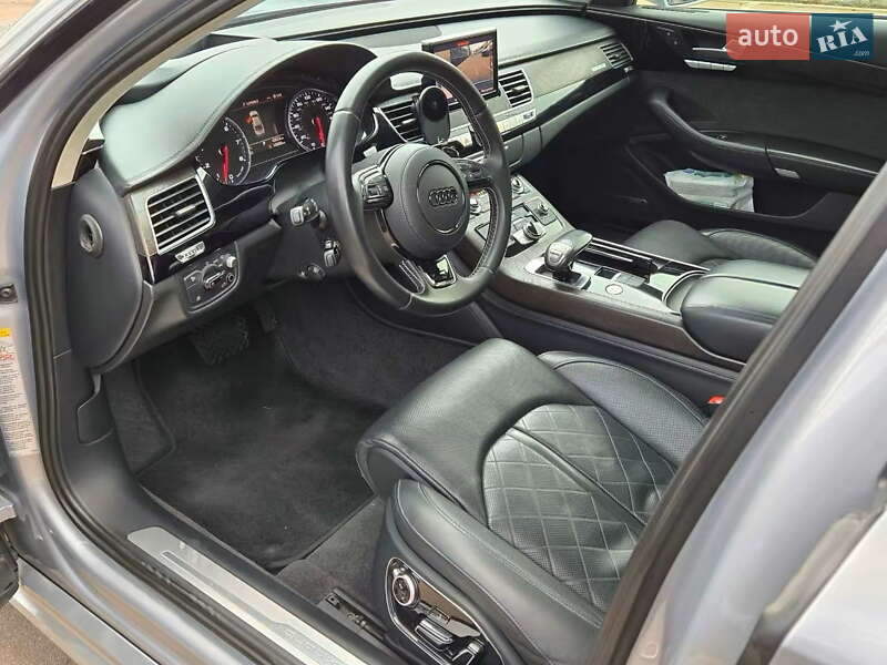 Седан Audi A8 2017 в Києві