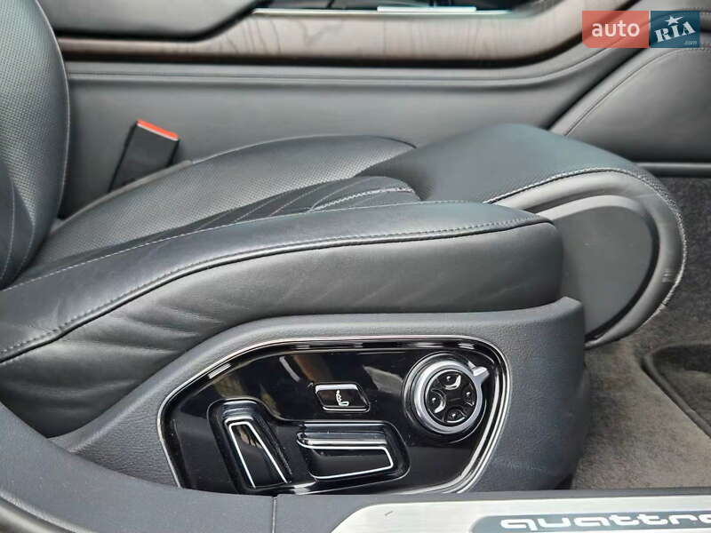 Седан Audi A8 2017 в Києві