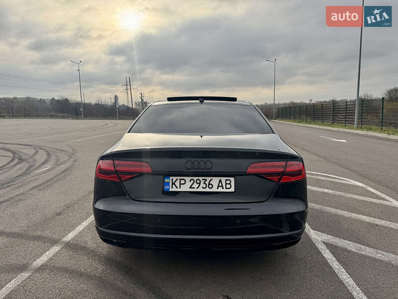 Седан Audi A8 2014 в Рівному