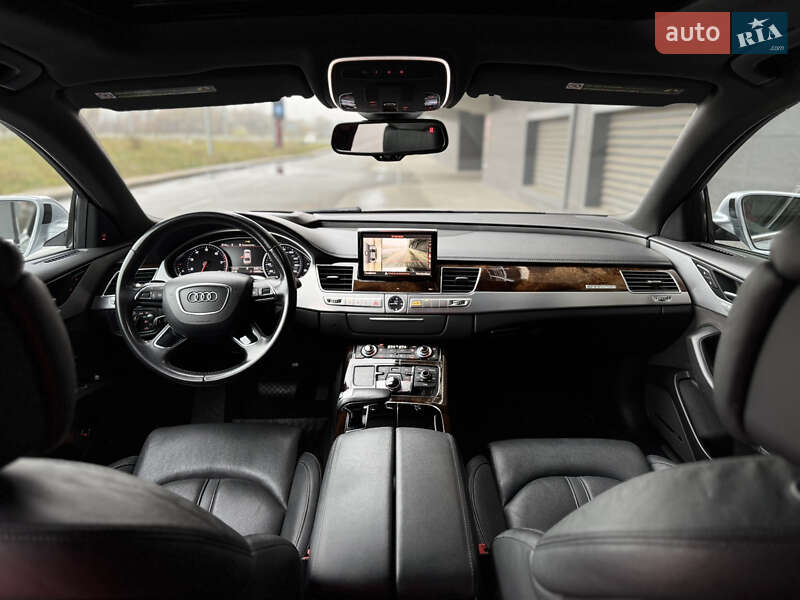 Седан Audi A8 2015 в Киеве