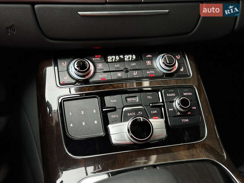 Седан Audi A8 2015 в Киеве