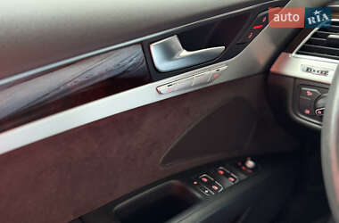 Седан Audi A8 2015 в Киеве