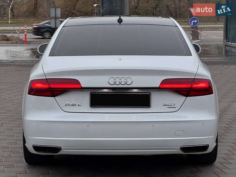 Седан Audi A8 2017 в Запорожье