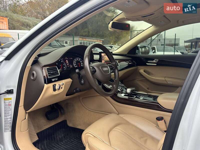 Седан Audi A8 2017 в Запорожье