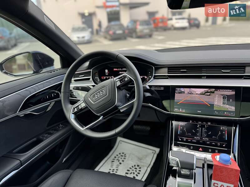 Седан Audi A8 2024 в Ровно