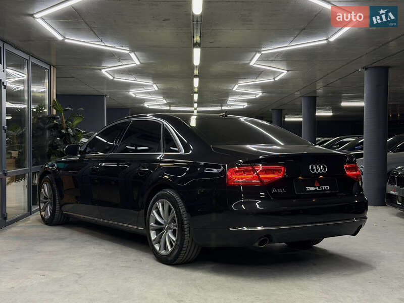 Седан Audi A8 2013 в Одессе