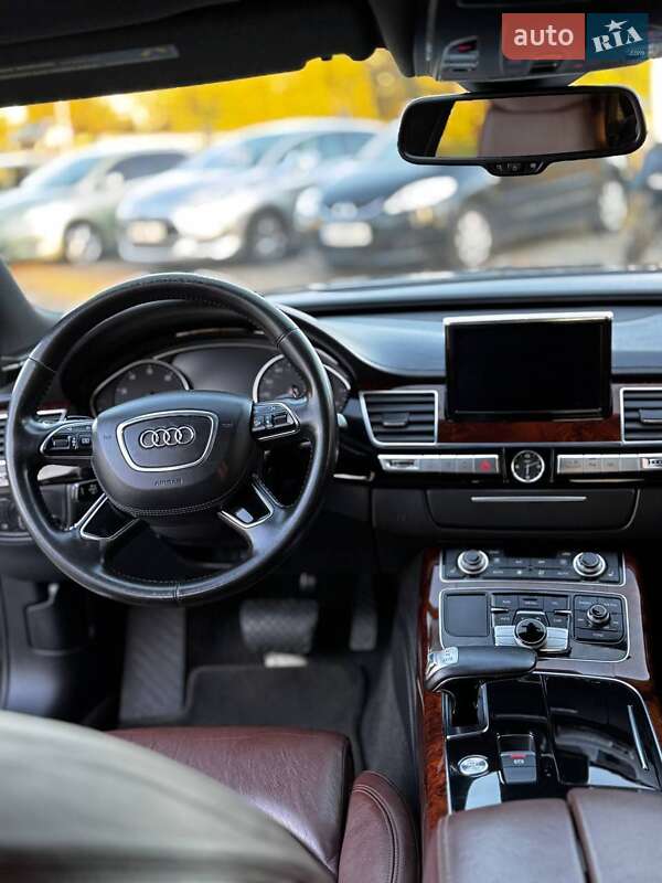 Седан Audi A8 2013 в Киеве