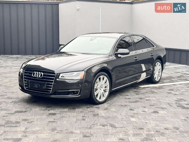 Седан Audi A8 2015 в Костополе