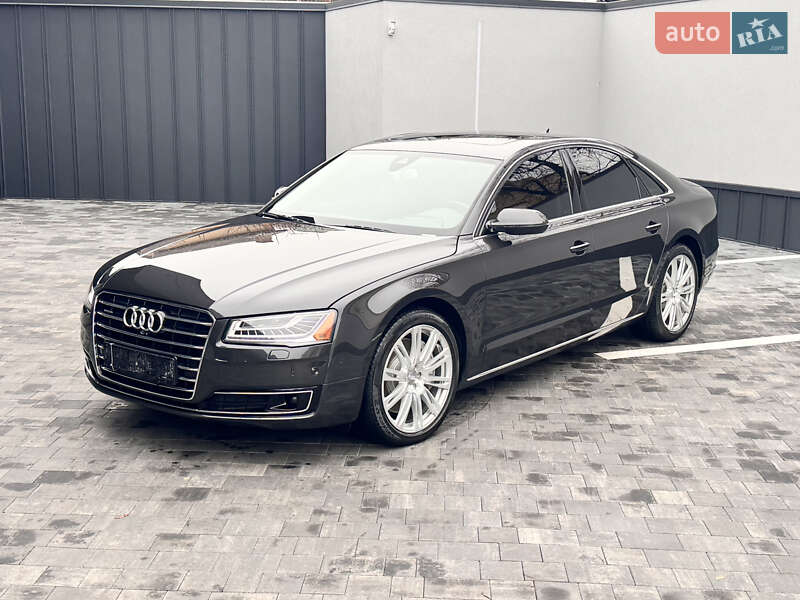 Седан Audi A8 2015 в Костополе