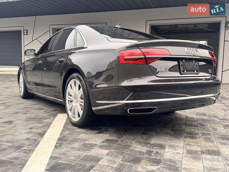 Седан Audi A8 2015 в Костополе