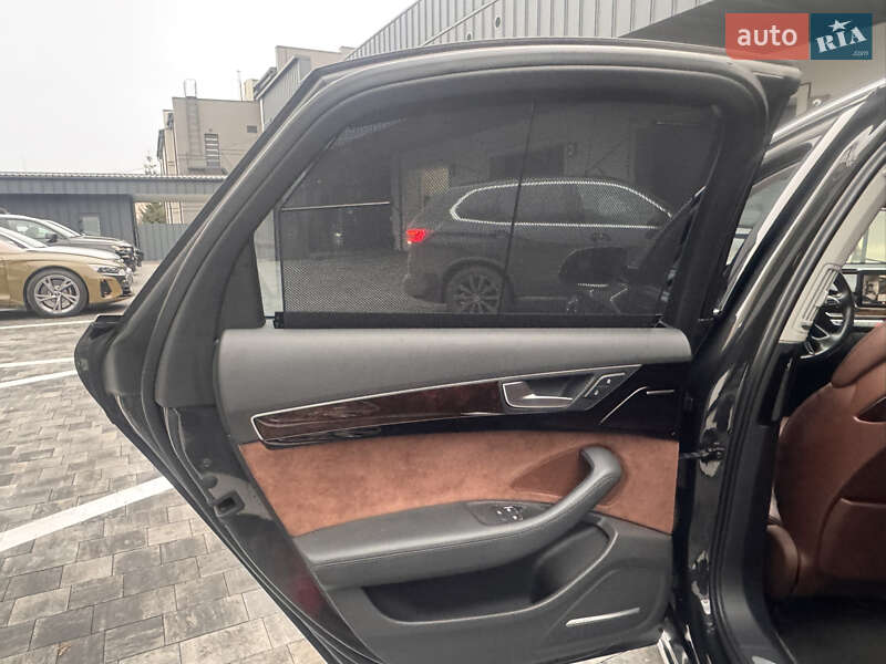 Седан Audi A8 2015 в Костополе