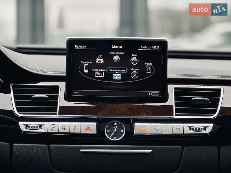 Седан Audi A8 2015 в Кременчуге