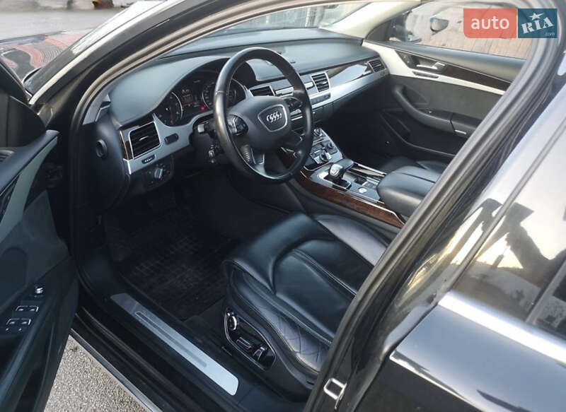 Седан Audi A8 2011 в Києві