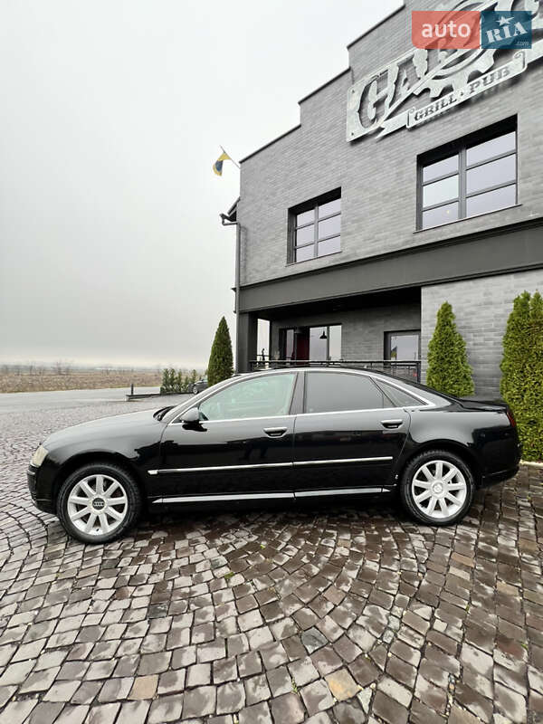 Седан Audi A8 2007 в Виноградові
