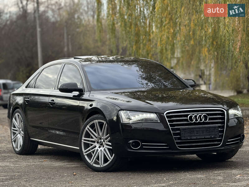 Седан Audi A8 2011 в Ивано-Франковске