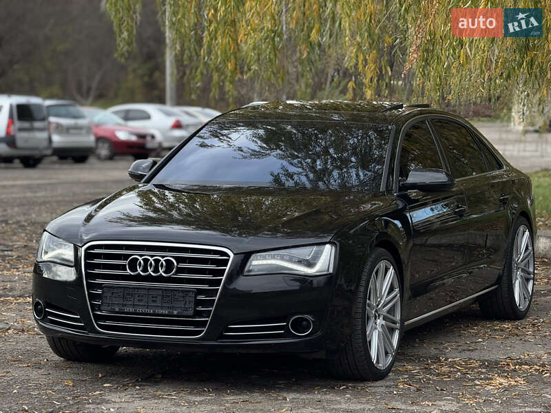 Седан Audi A8 2011 в Ивано-Франковске