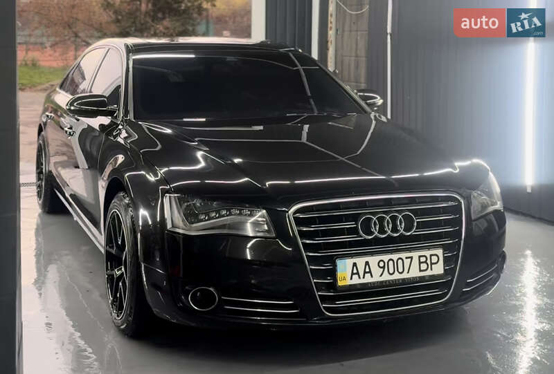 Седан Audi A8 2011 в Ивано-Франковске