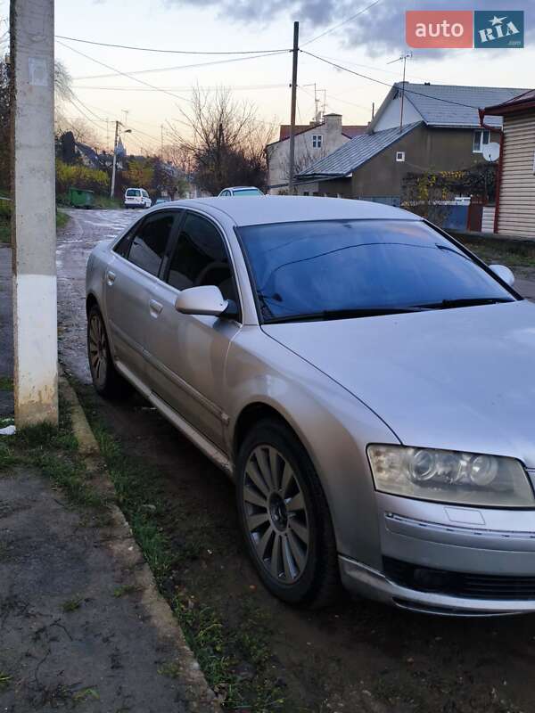 Седан Audi A8 2002 в Черновцах