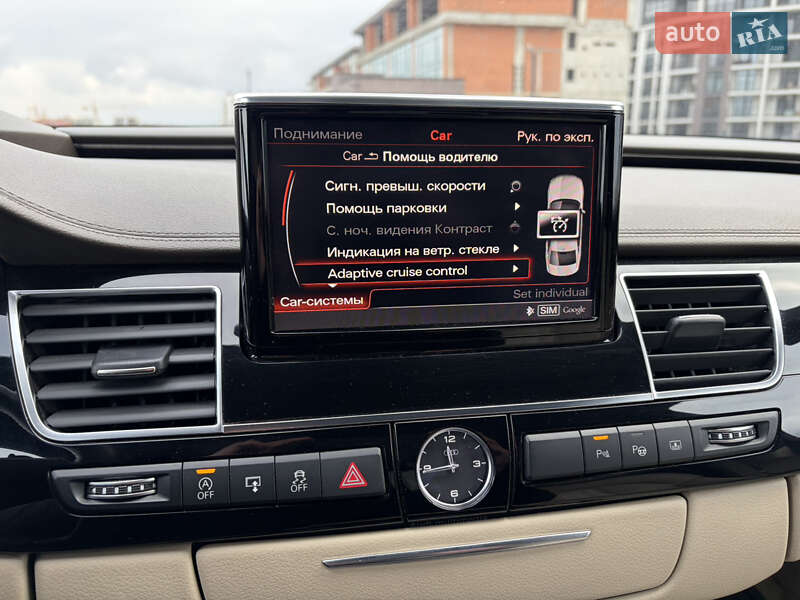 Седан Audi A8 2015 в Мукачево