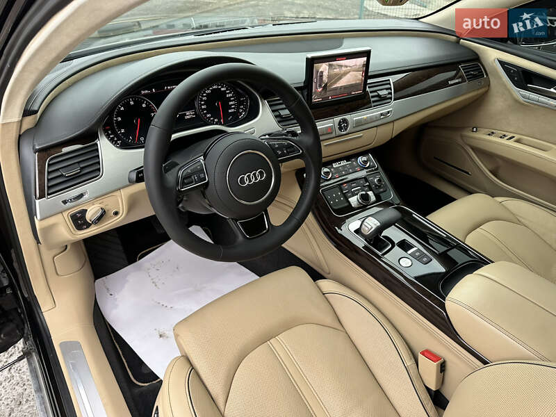 Седан Audi A8 2011 в Киеве