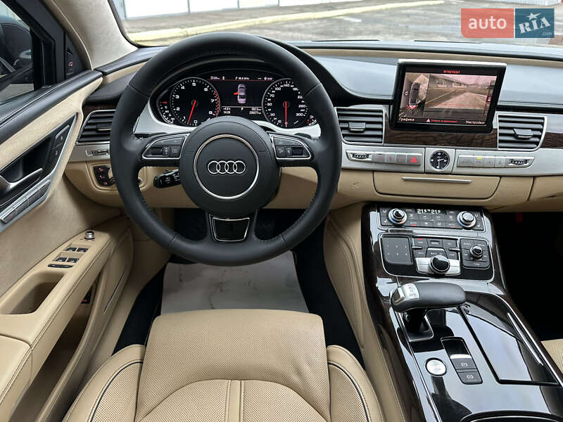 Седан Audi A8 2011 в Киеве