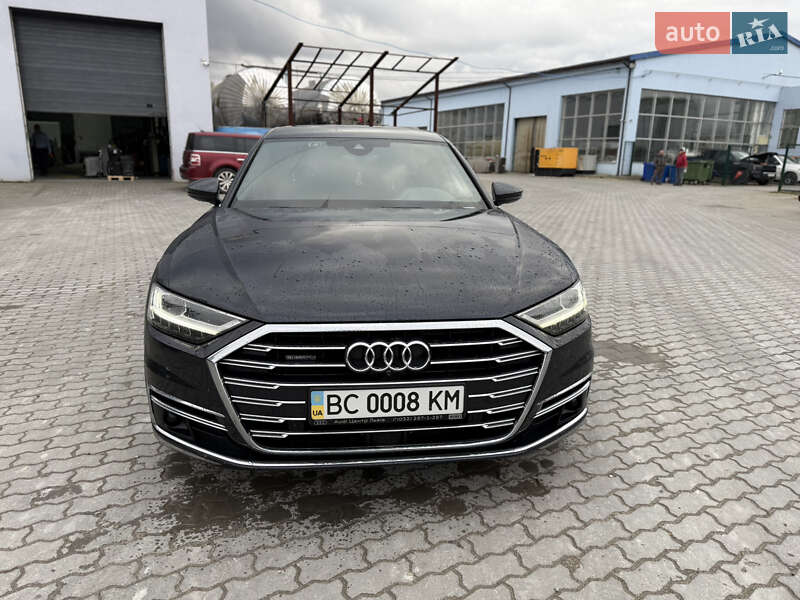 Седан Audi A8 2021 в Львові