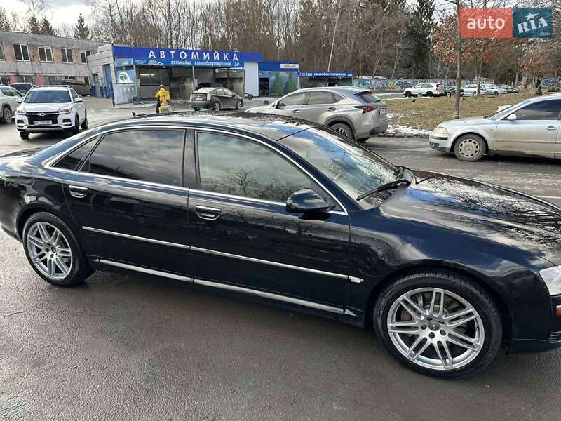 Седан Audi A8 2004 в Львове
