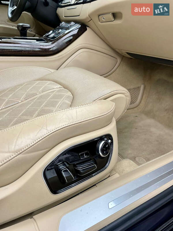 Седан Audi A8 2013 в Киеве