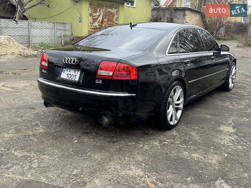 Седан Audi A8 2006 в Киеве