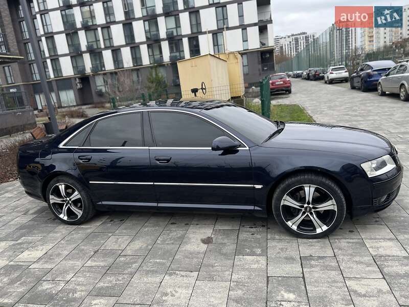 Седан Audi A8 2004 в Львові