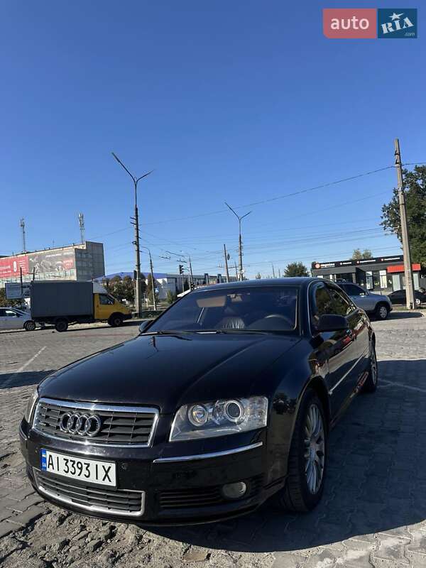 Седан Audi A8 2004 в Рокитному