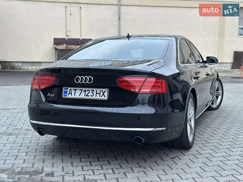 Седан Audi A8 2012 в Ивано-Франковске
