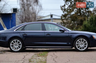 Седан Audi A8 2012 в Житомирі