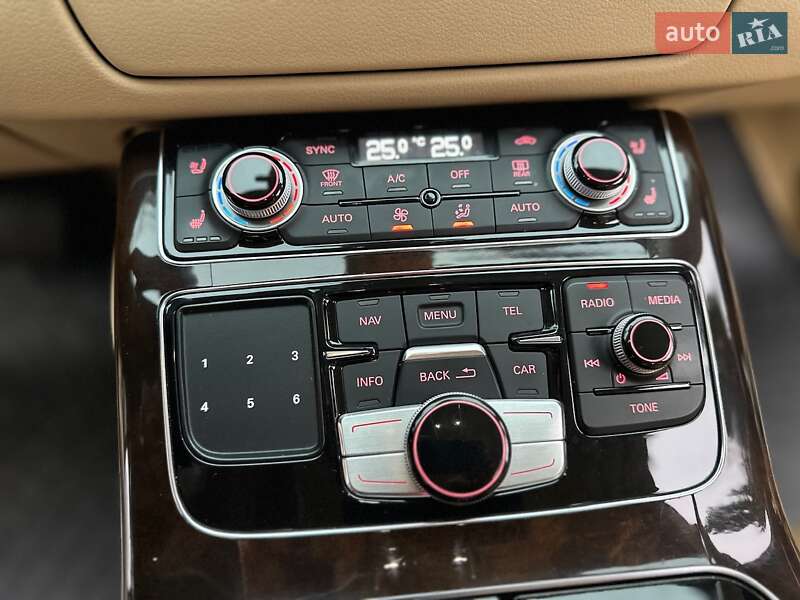 Седан Audi A8 2014 в Киеве