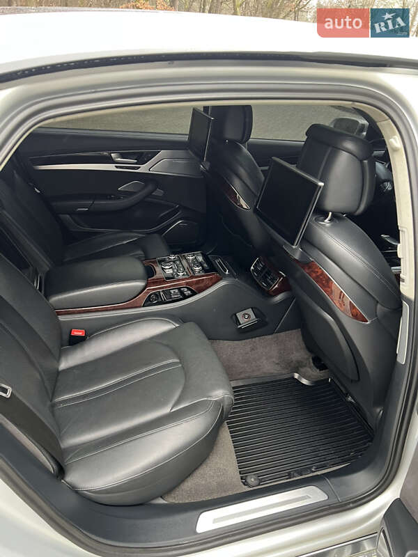 Седан Audi A8 2010 в Новояворовске фото 26 Седан Audi A8 2010 в Новояворовске