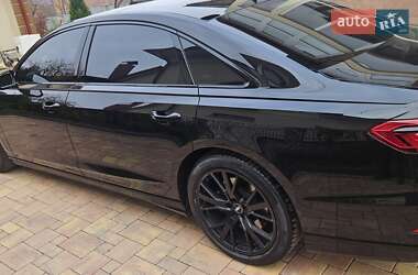 Седан Audi A8 2020 в Тернополе