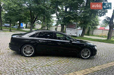Седан Audi A8 2013 в Сокирянах