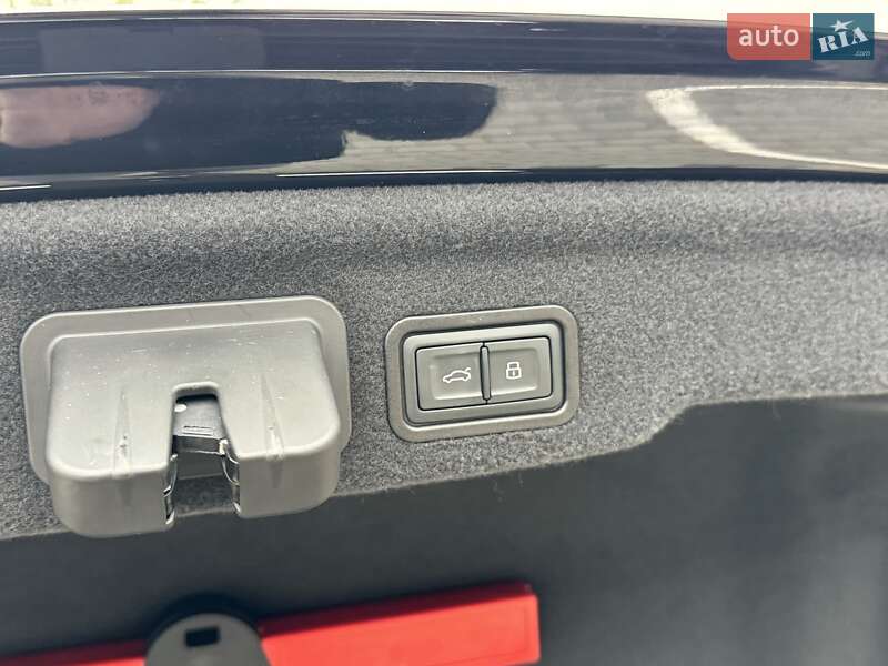 Седан Audi A8 2017 в Луцке фото 92 Седан Audi A8 2017 в Луцке