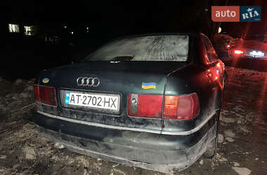 Седан Audi A8 2000 в Белых Ославах