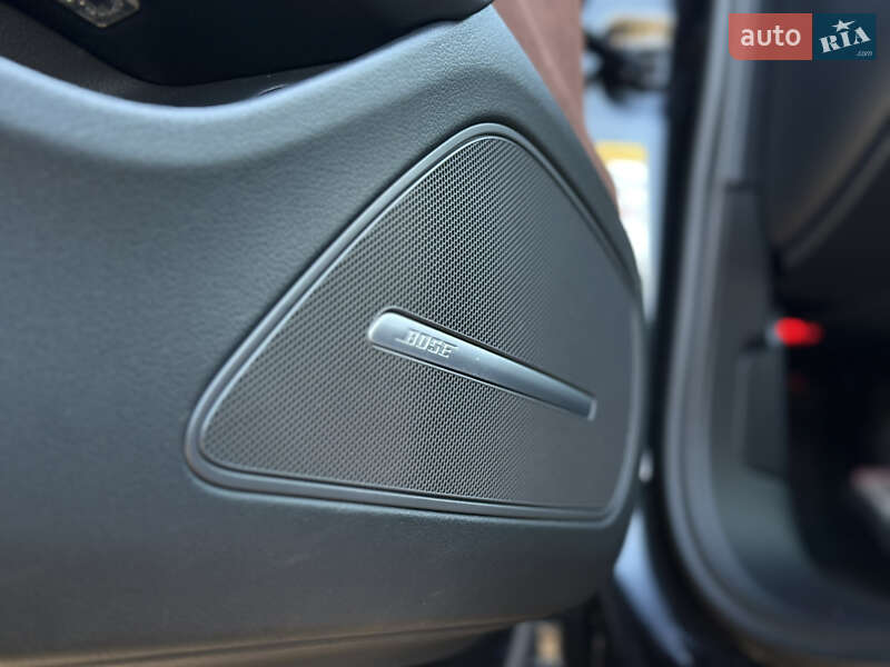 Седан Audi A8 2015 в Киеве фото 26 Седан Audi A8 2015 в Киеве