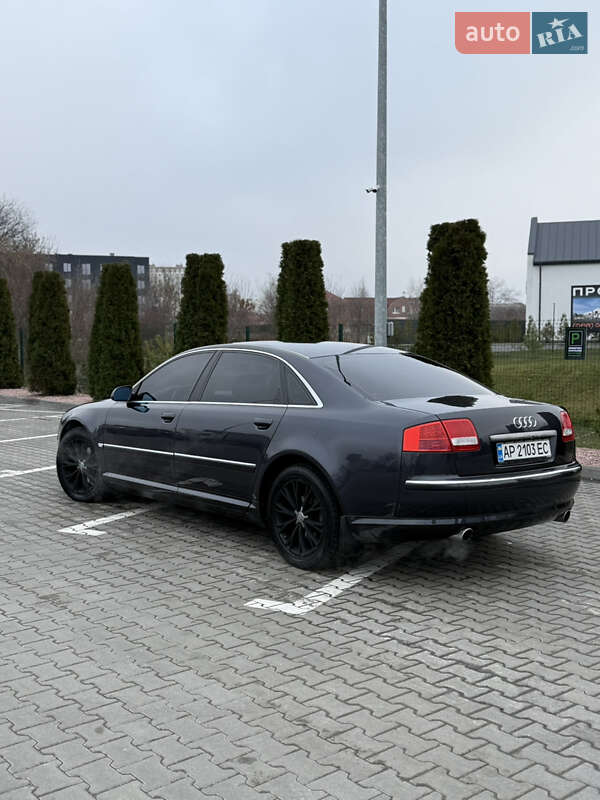 Седан Audi A8 2004 в Киеве